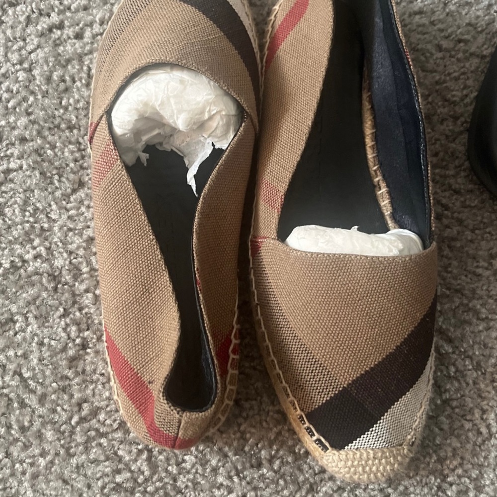 Burberry dress shoes